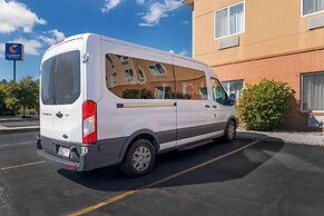 Comfort Inn & Suites Porter near Indiana Dunes