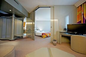 Ariha Hotel