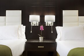 Holiday Inn Express & Suites Ottawa West - Nepean by IHG