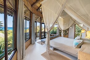 Thonga Beach Lodge