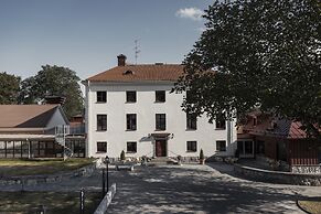 Smådalarö Gård