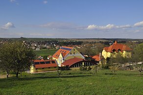 Fried Castle Hotel and Restaurant