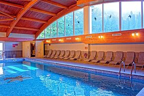 Fried Castle Hotel and Restaurant