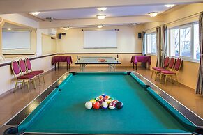 Fried Castle Hotel and Restaurant