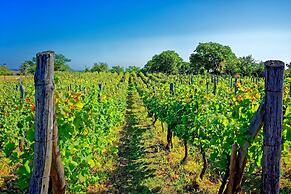 Fried Castle Hotel and Restaurant