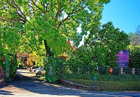 Fried Castle Hotel and Restaurant