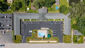 Glass House Inn Erie Near I-90 & I-79