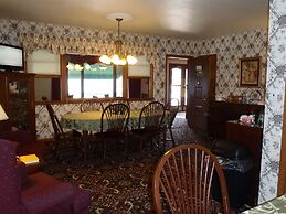 Glass House Inn Erie Near I-90 & I-79