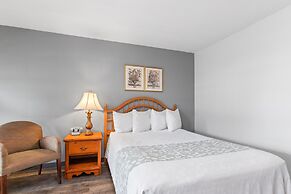 Glass House Inn Erie Near I-90 & I-79