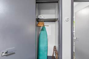 Glass House Inn Erie Near I-90 & I-79