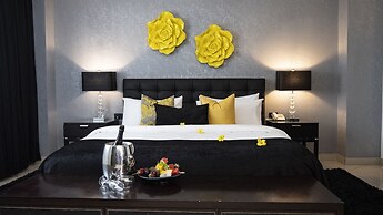 Oak Plaza Hotels - East Airport