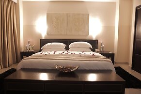 Oak Plaza Hotels - East Airport