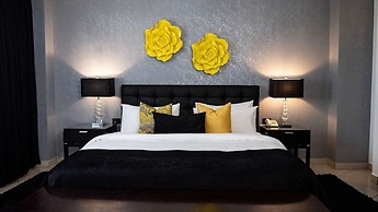 Oak Plaza Hotels - East Airport