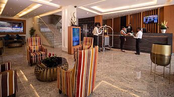 Oak Plaza Hotels - East Airport
