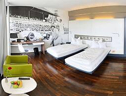 V8 Hotel Classic Motorworld Region Stuttgart