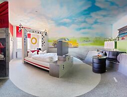 V8 Hotel Classic Motorworld Region Stuttgart