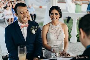 Summit Rainforest & Golf Resort