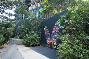 Summit Rainforest & Golf Resort