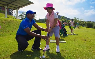 Summit Rainforest & Golf Resort