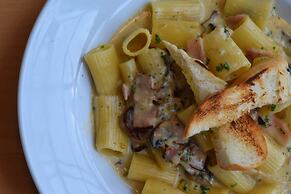 Summit Rainforest & Golf Resort