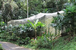 Summit Rainforest & Golf Resort