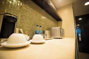 Summit Rainforest & Golf Resort