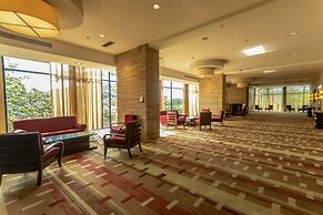 Summit Rainforest & Golf Resort