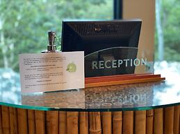 Summit Rainforest & Golf Resort