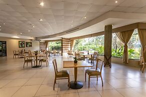 Summit Rainforest & Golf Resort