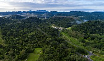 Summit Rainforest & Golf Resort