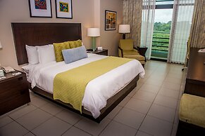 Summit Rainforest & Golf Resort