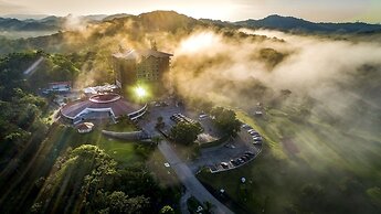 Summit Rainforest & Golf Resort