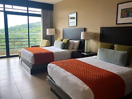 Summit Rainforest & Golf Resort