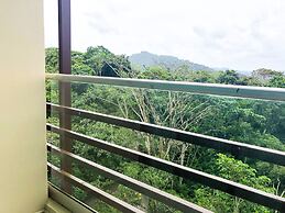 Summit Rainforest & Golf Resort