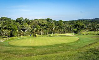 Summit Rainforest & Golf Resort