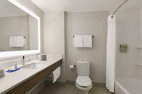 Holiday Inn Express & Suites Mt. Pleasant by IHG