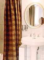 Hotel 1110 - Adults Only