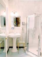 Hotel 1110 - Adults Only