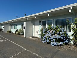 Harborview Inn & RV Park