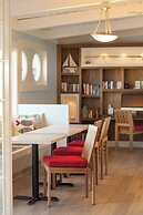 Harborview Inn & RV Park