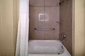 La Quinta Inn & Suites by Wyndham Houston New Caney