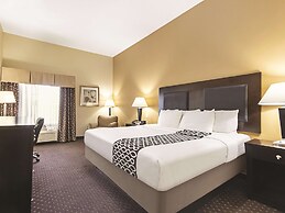 La Quinta Inn & Suites by Wyndham Houston New Caney