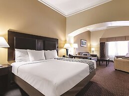 La Quinta Inn & Suites by Wyndham Houston New Caney