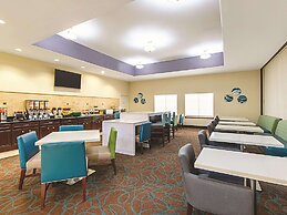 La Quinta Inn & Suites by Wyndham Houston New Caney