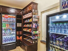 La Quinta Inn & Suites by Wyndham Houston New Caney