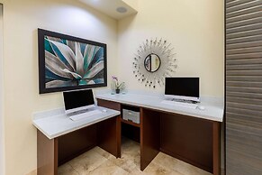 La Quinta Inn & Suites by Wyndham Houston New Caney