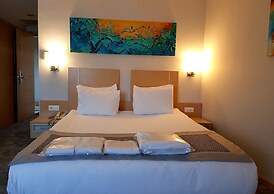 Midas Hotel