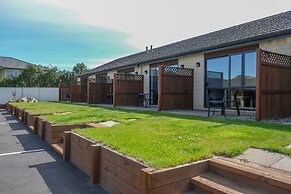 ASURE Central Gold Motel