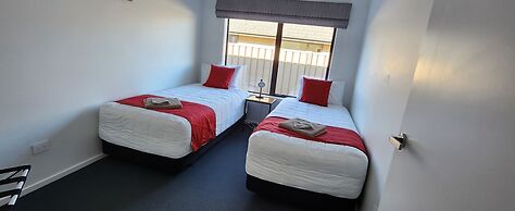 ASURE Central Gold Motel