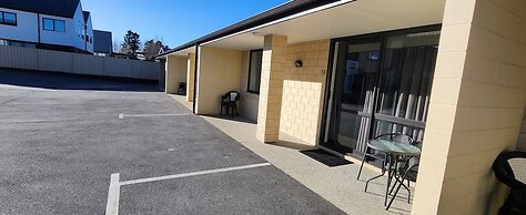 ASURE Central Gold Motel